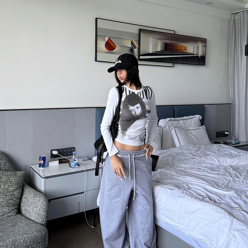 Streetwear Gothic Letter print - đánh giá và giá Turtleneck Knit 90S